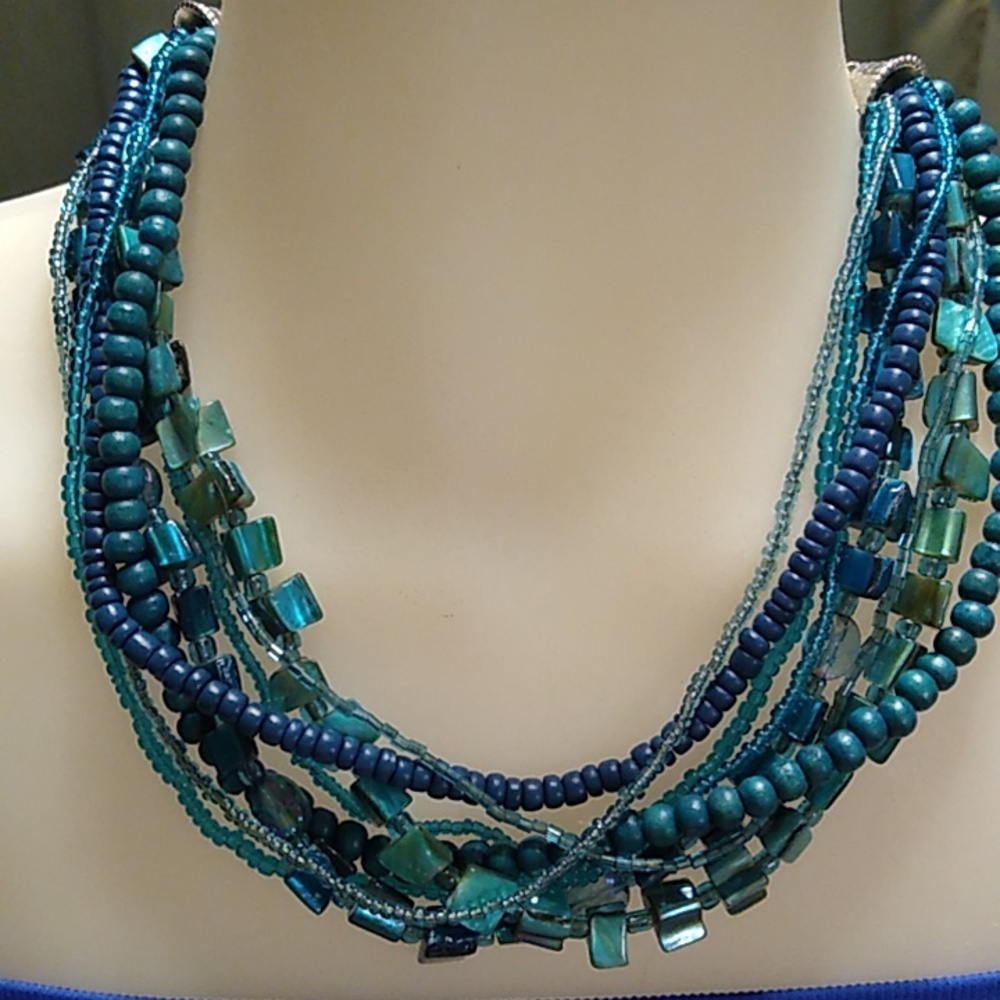 Vintage Layered Beaded Necklace***HOST PICK***03and 06/06